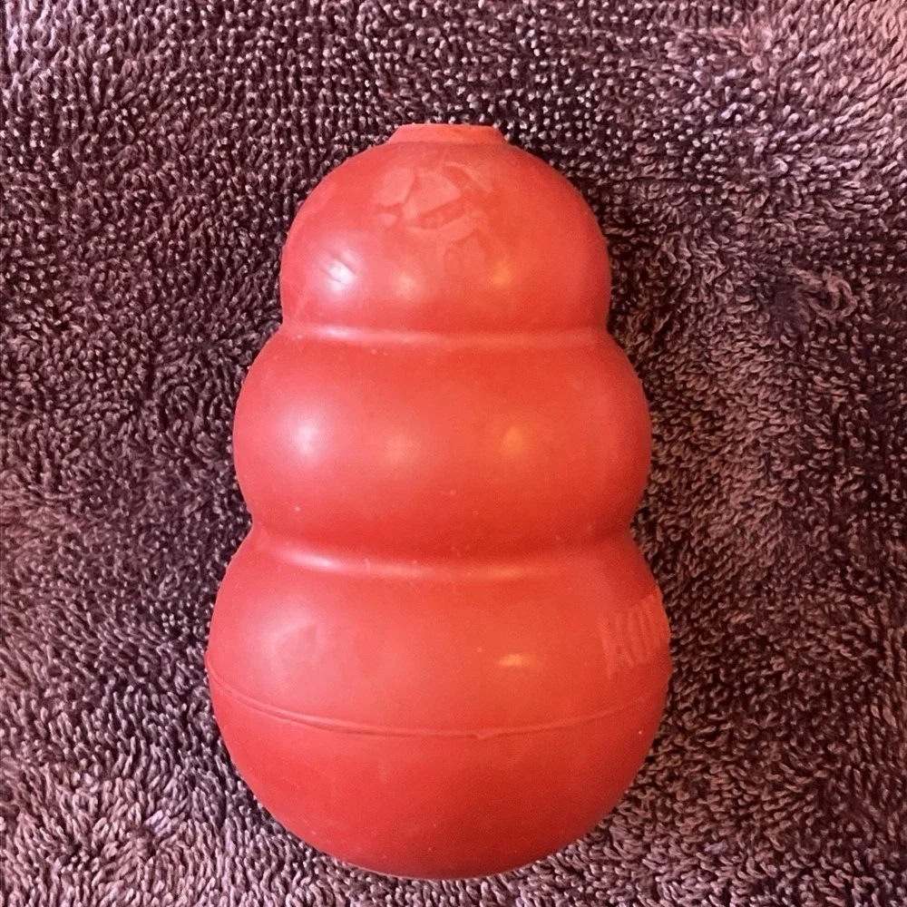 KONG Durable Treat Dispensing‎ Stuffable Toy Classic Red Small Dog Used 3.5